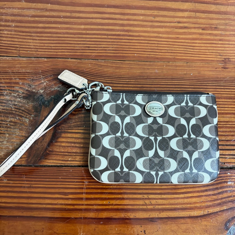 Coach Peyton Signature Dream C Wristlet Brown Canvas